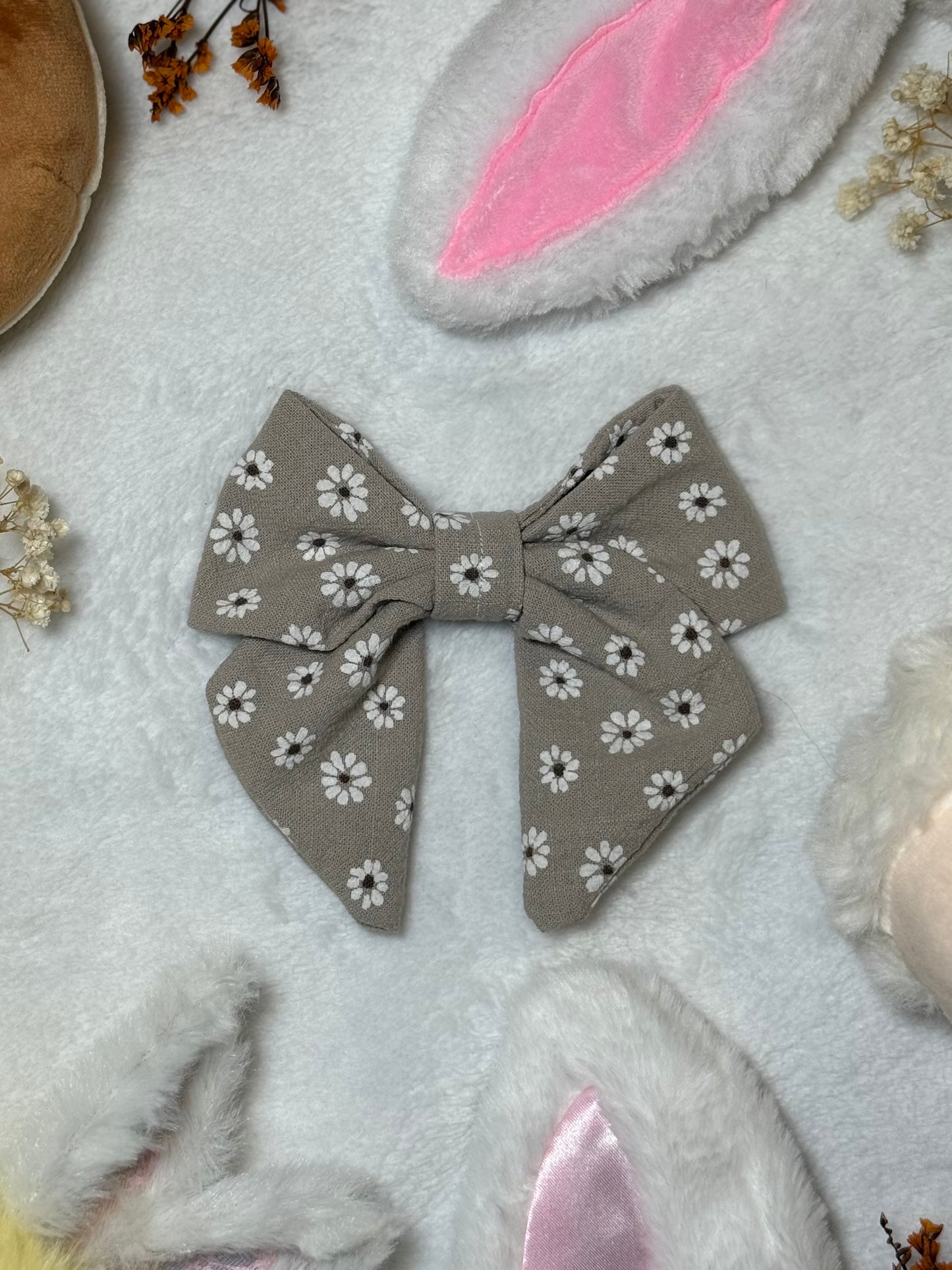 Beige Daisies Sailor